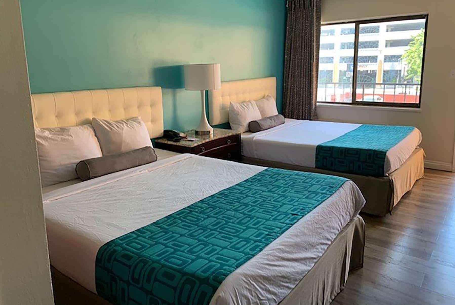 Howard Johnson By Wyndham Downtown Рино Экстерьер фото