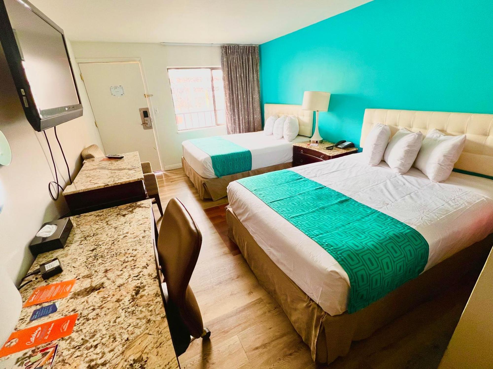 Howard Johnson By Wyndham Downtown Рино Экстерьер фото
